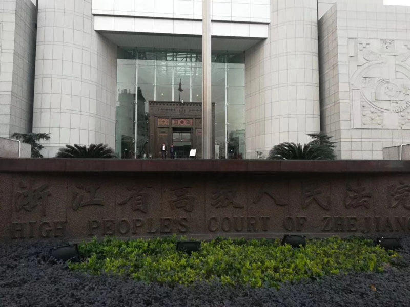 盜竊罪與搶劫搶奪犯罪該如何區(qū)分？寶山刑事律師來(lái)回答
