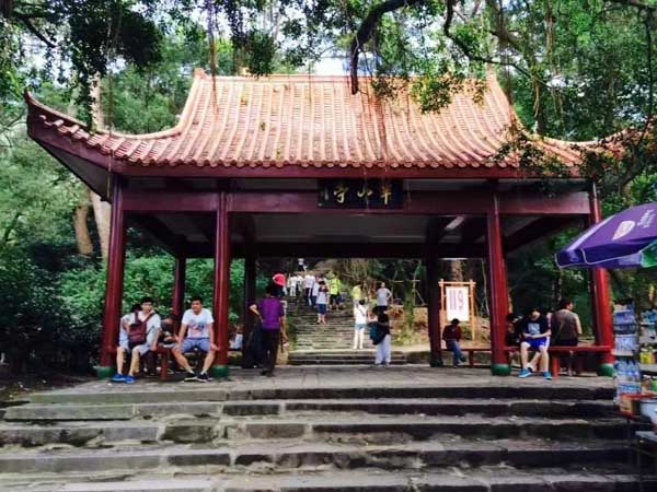 跨國(guó)犯罪案件如何確定管轄權(quán)和進(jìn)行證據(jù)審查？上海請(qǐng)刑事律師來(lái)回答