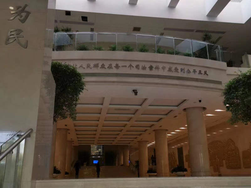 盜竊罪與搶劫搶奪犯罪該如何區(qū)分？寶山刑事律師來(lái)回答