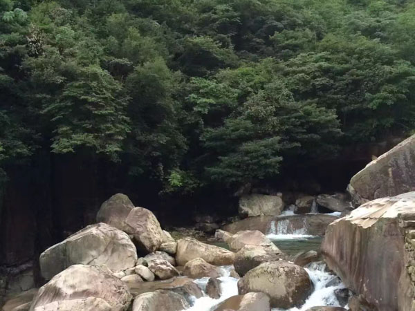 銷售侵權(quán)復(fù)制品罪的規(guī)定是什么？奉賢刑事律師為您講解相關(guān)法律知識