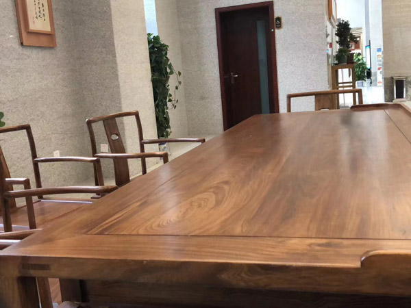 拒不履行扶養義務將出生不久的女嬰遺棄怎么辦？上海咨詢刑事律師告訴您